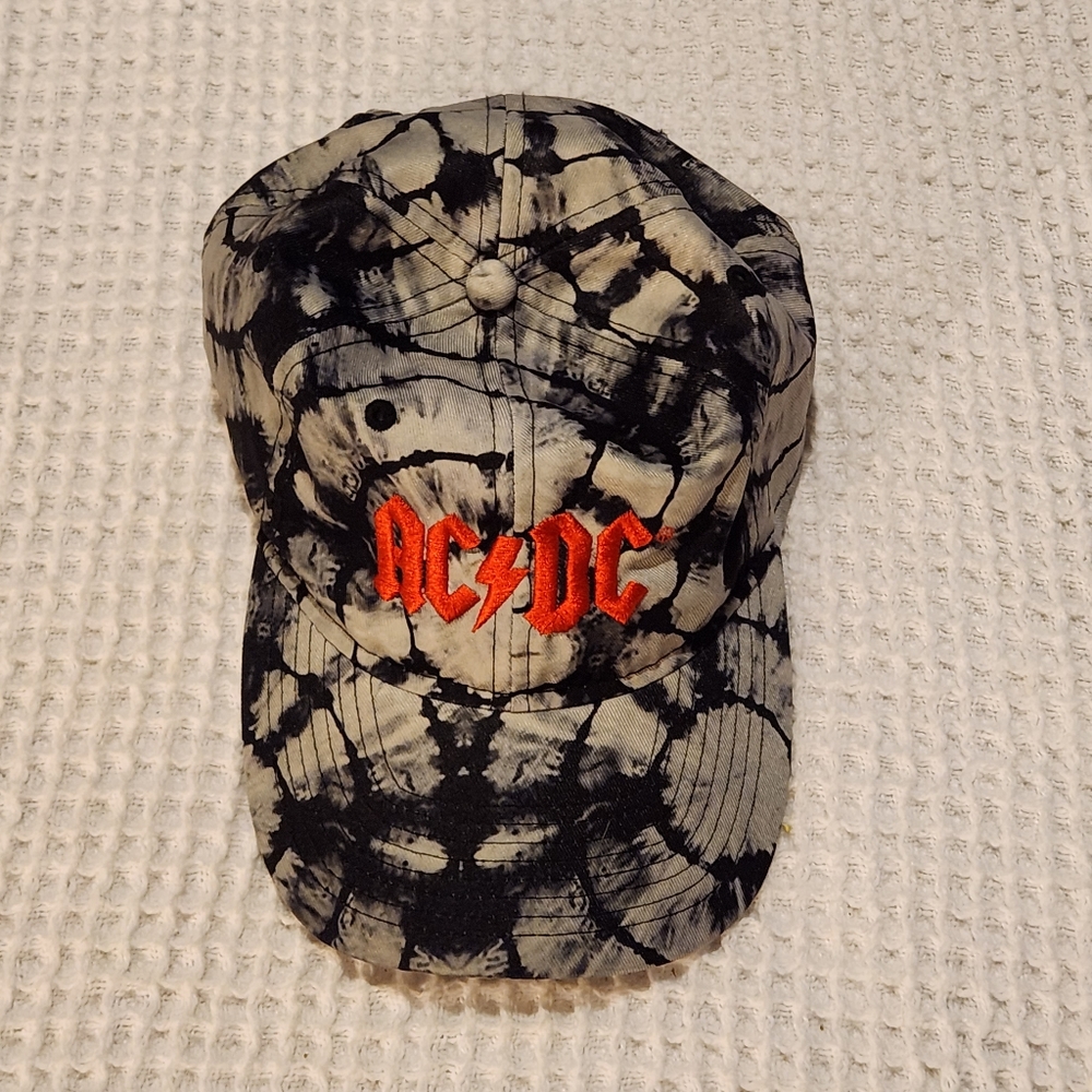 AC/DC Hat OS